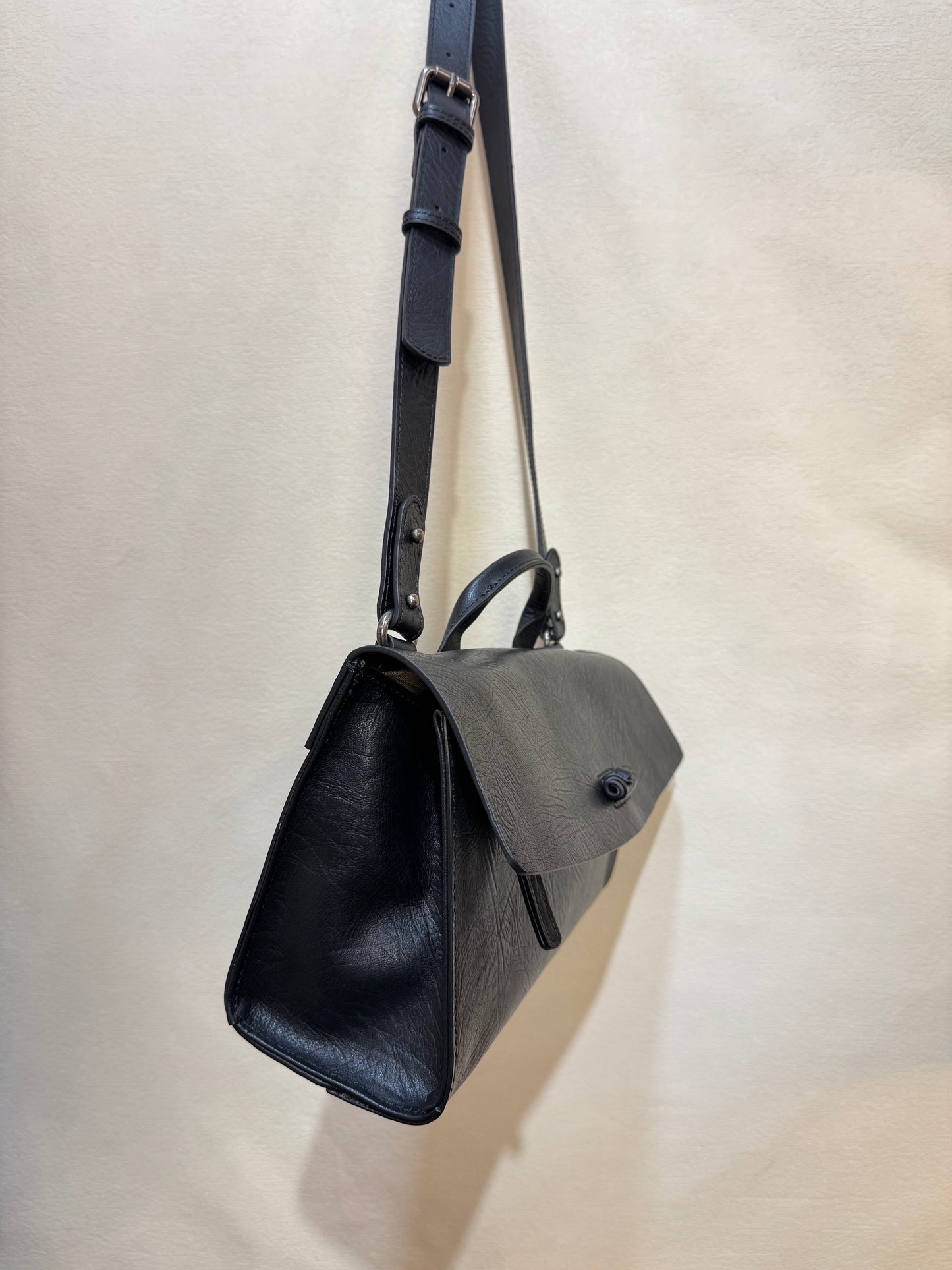 Maeson Flap Bag (Large) - Black