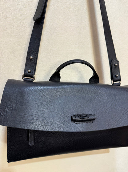 Maeson Flap Bag (Large) - Black