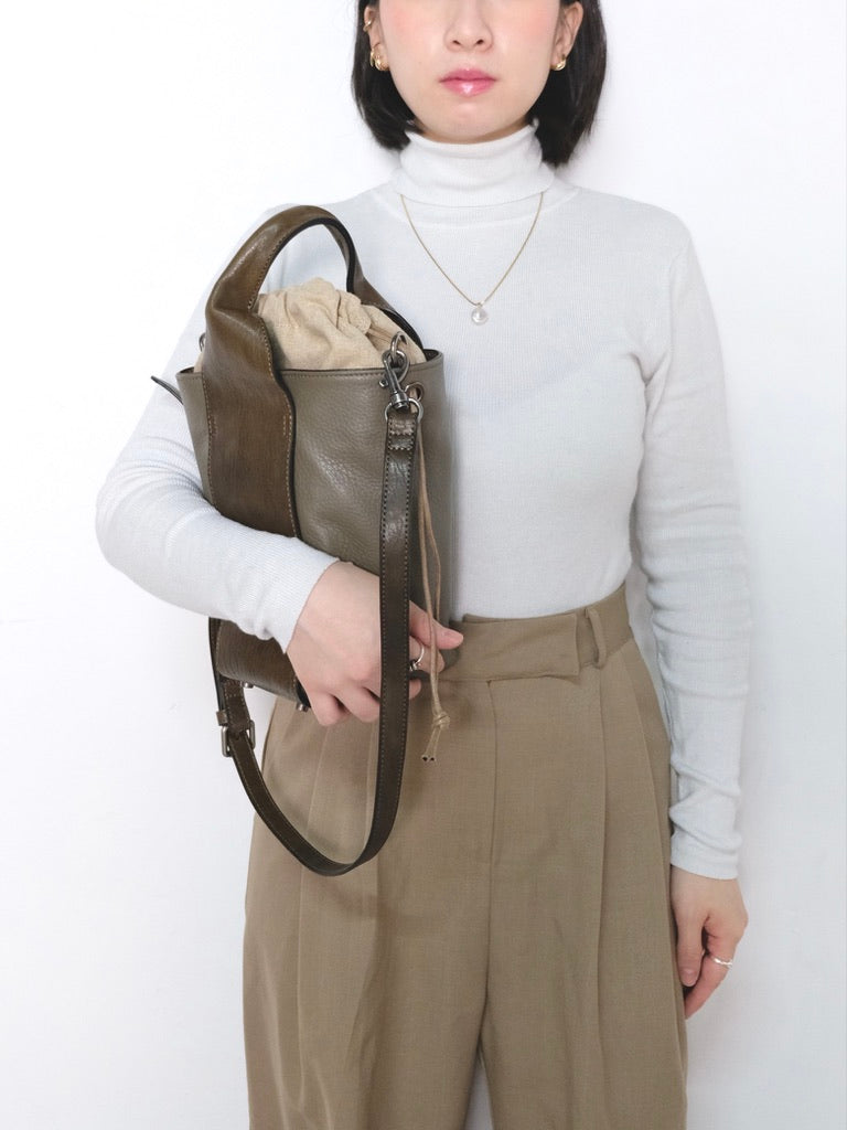 Joni Bucket